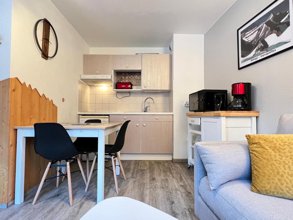 Centre Ville, T2 Avec Terrasse Et Parking Couvert. 코트레 외부 사진
